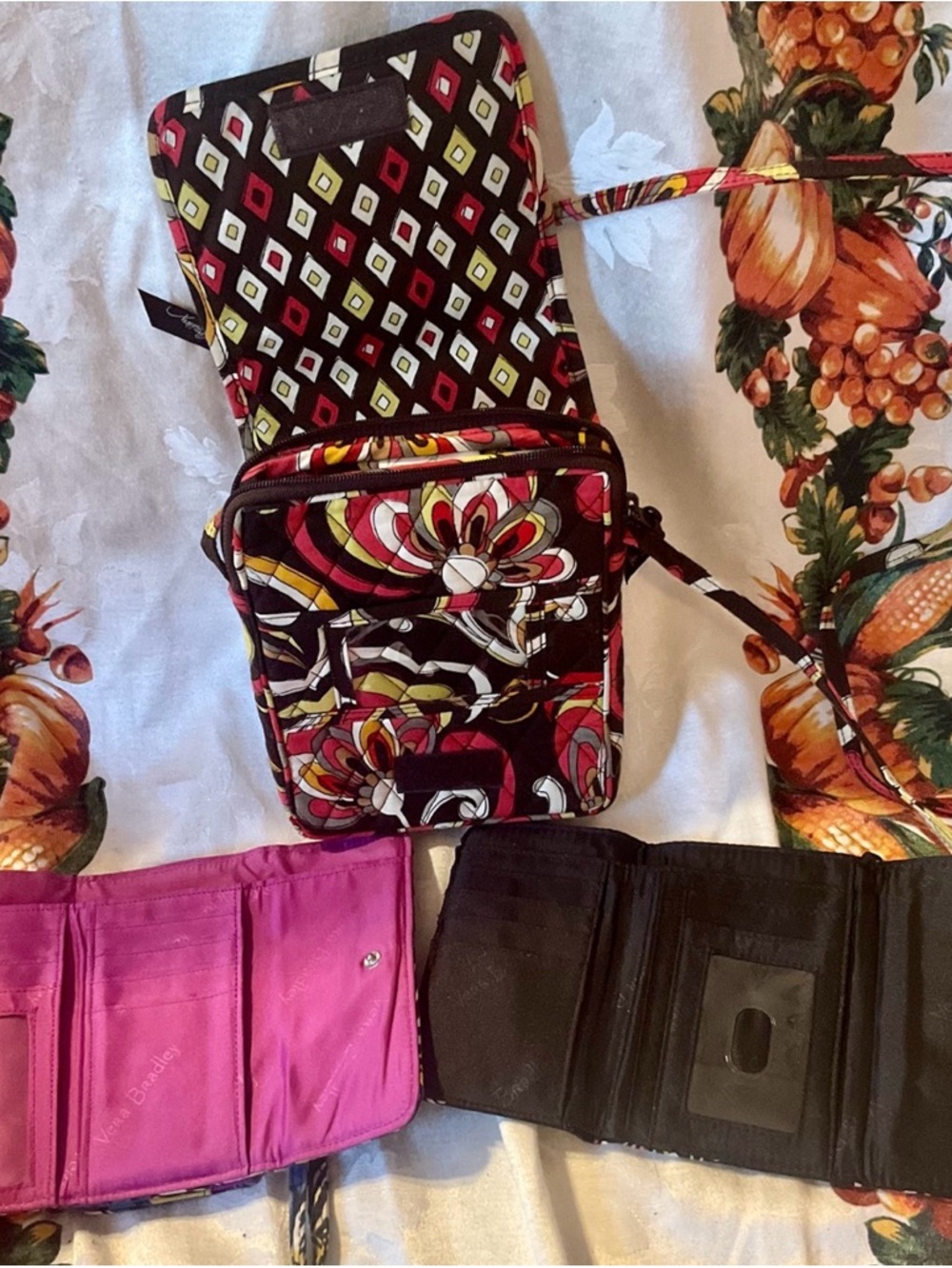 Vera Bradley Suzani Mini Quilted Crossbody Bag & Wallets Bundle - Picture 2 of 9